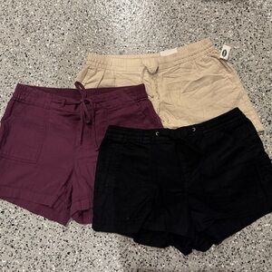GAP Women's Cargo Shorts - Black, Purple, and Tan